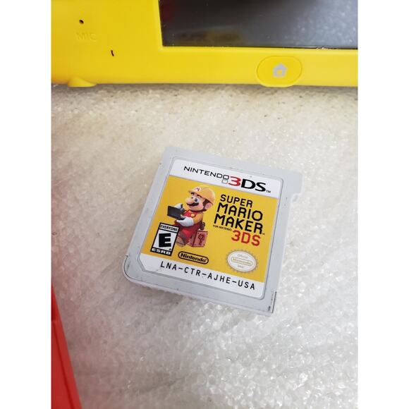 Mario Maker Edition Console Nintendo 2DS Authentic Tested With Game - Picture 3 of 6